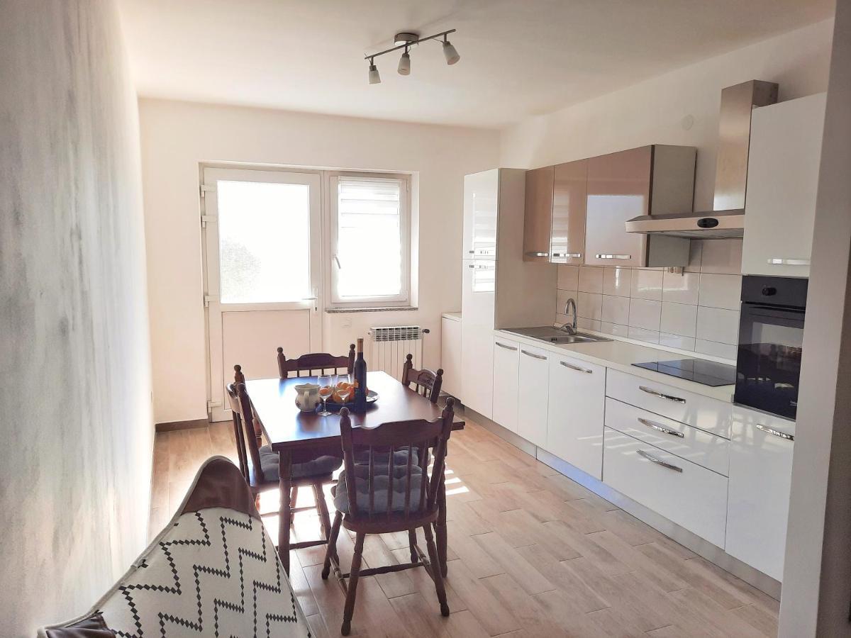 Apartment Nino In Pula Ngoại thất bức ảnh